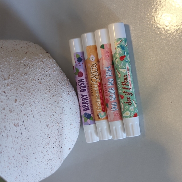 Perfectly Posh Lip Balm Set - Picture 1 of 2